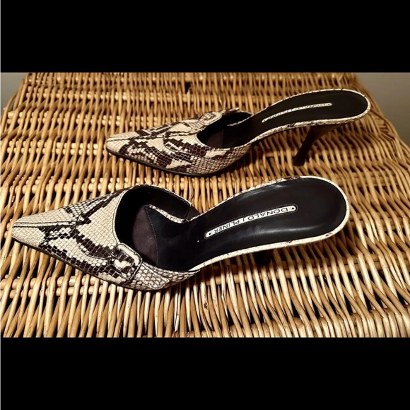 DONALD J. PLINER High Heel Mules. Embossed Python Snake Pattern. Women’s 9 - Picture 5 of 9